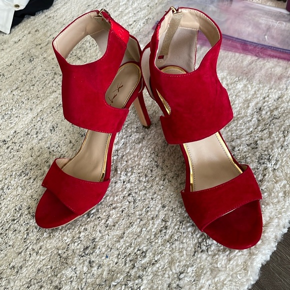 XYD Red Suede Heels - Size 5 - Picture 2 of 10